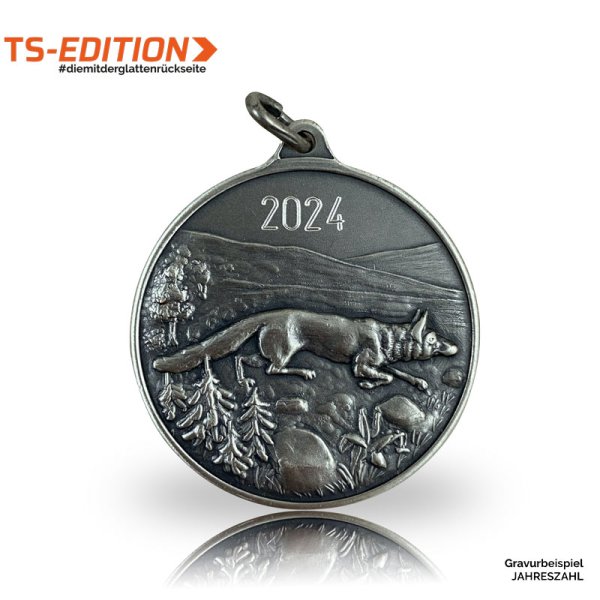 Preview: Jagdmedaille TS-EDITION Motiv FUCHS in altsilber mit gravierter Jahreszahl 2024
