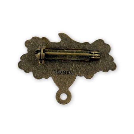 Rückansicht Aufhänger „Eichenblatt“ mit Scharniernadel